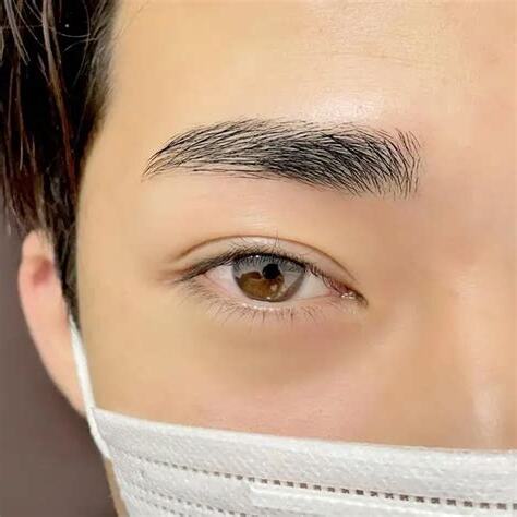 眉毛 男性